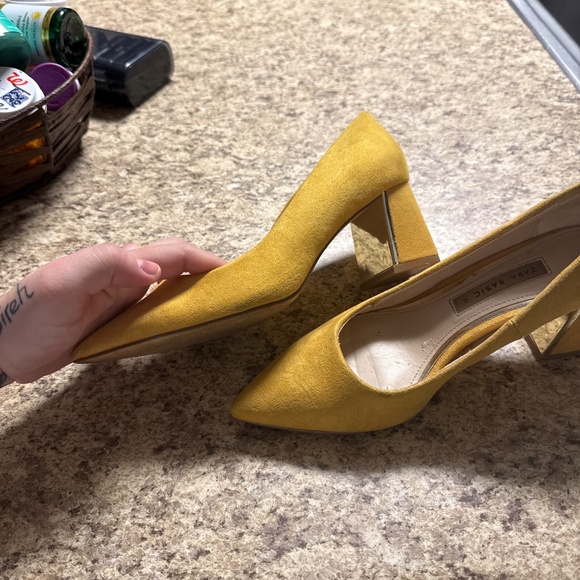 Zara basic heels size 7 - Picture 3 of 3